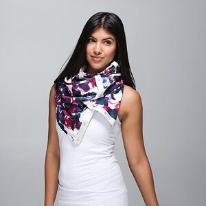 Lululemon Vinyasa Scarf